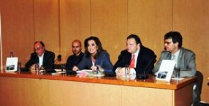 Ομιλία της Ντόρας Μπακογιάννη στην παρουσίαση του βιβλίου του Ευ. Κωφού «Μακεδονικές Ταυτότητες στο Χρόνο» στη Στοά του Βιβλίου