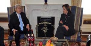 Δηλώσεις της Ντόρας Μπακογιάννη και του Προέδρου Χριστόφια μετά τη συνάντησή τους στη Νέα Υόρκη